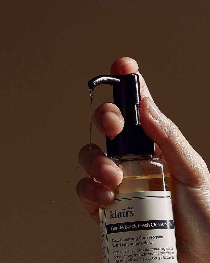 Dear Klairs Gentle Black Fresh Cleansing Oil bottle product image